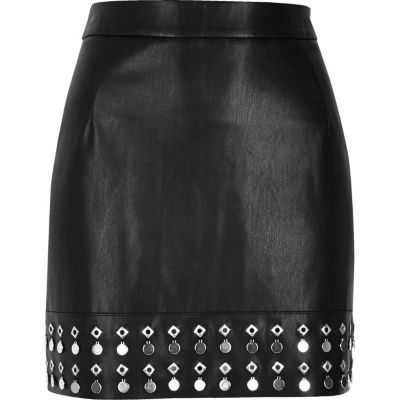 Black embellished hem leather look mini skirt